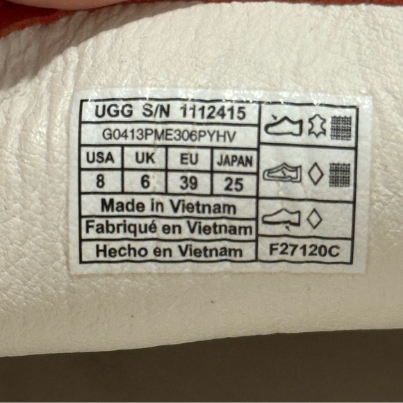 Women’s UGG slip on sneakers - Picture 4 of 4